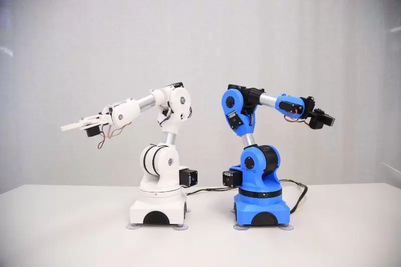 Niryo One, un robot accessible pour les makers basé sur l'open source