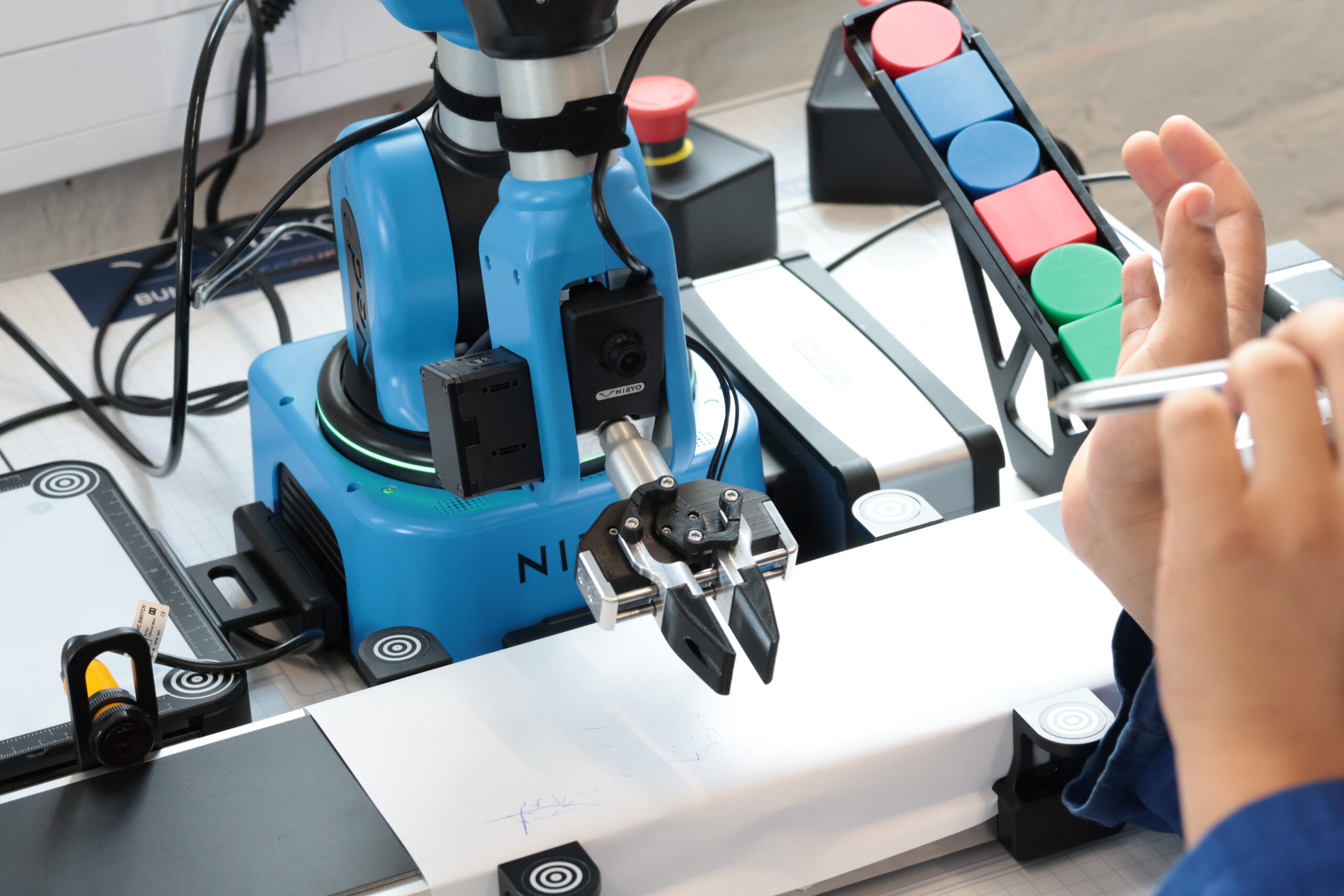 Les robots collaboratifs dans les écoles d’ingénieurs