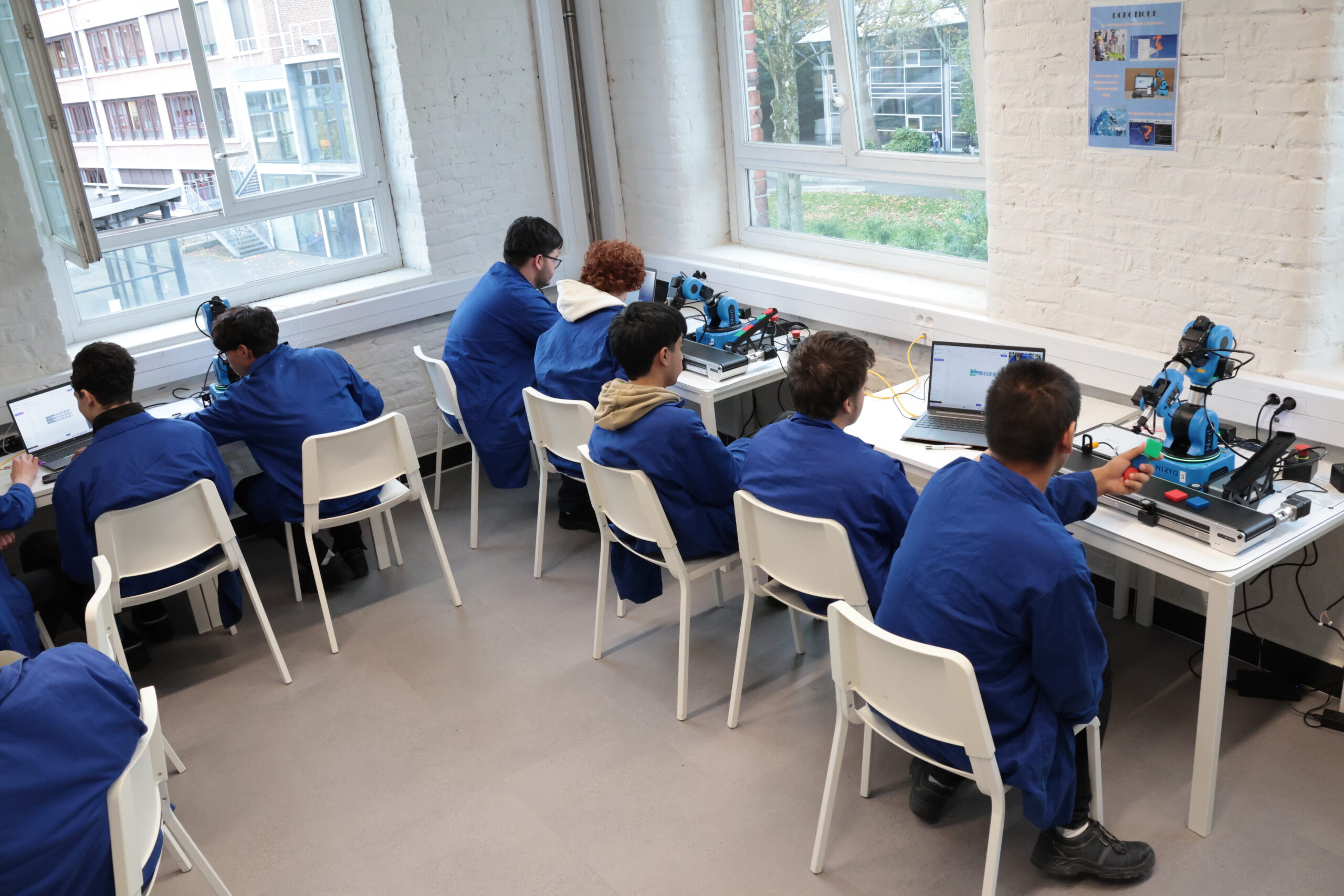 Les espaces collaboratifs de l’industrie 5.0 au sein des écoles