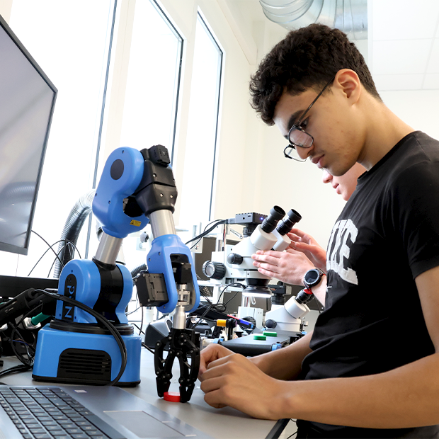 Différencier et valoriser votre établissement via l’enseignement STEM