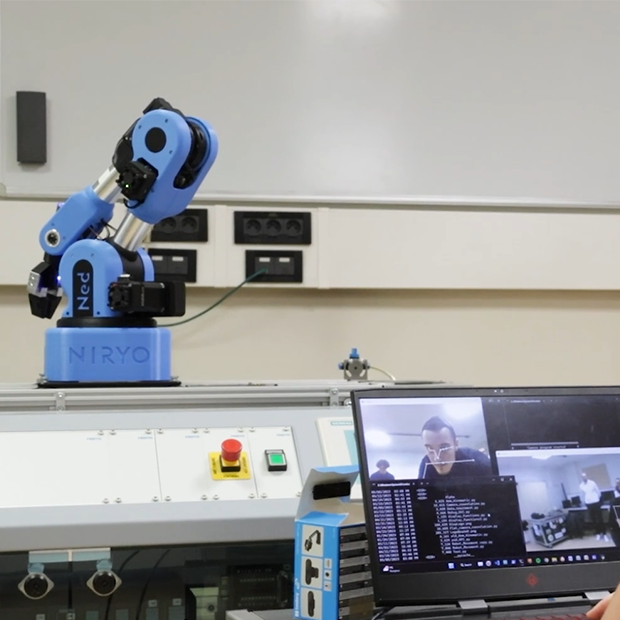 Licence Mention métiers de l’industrie : mécatronique, robotique
