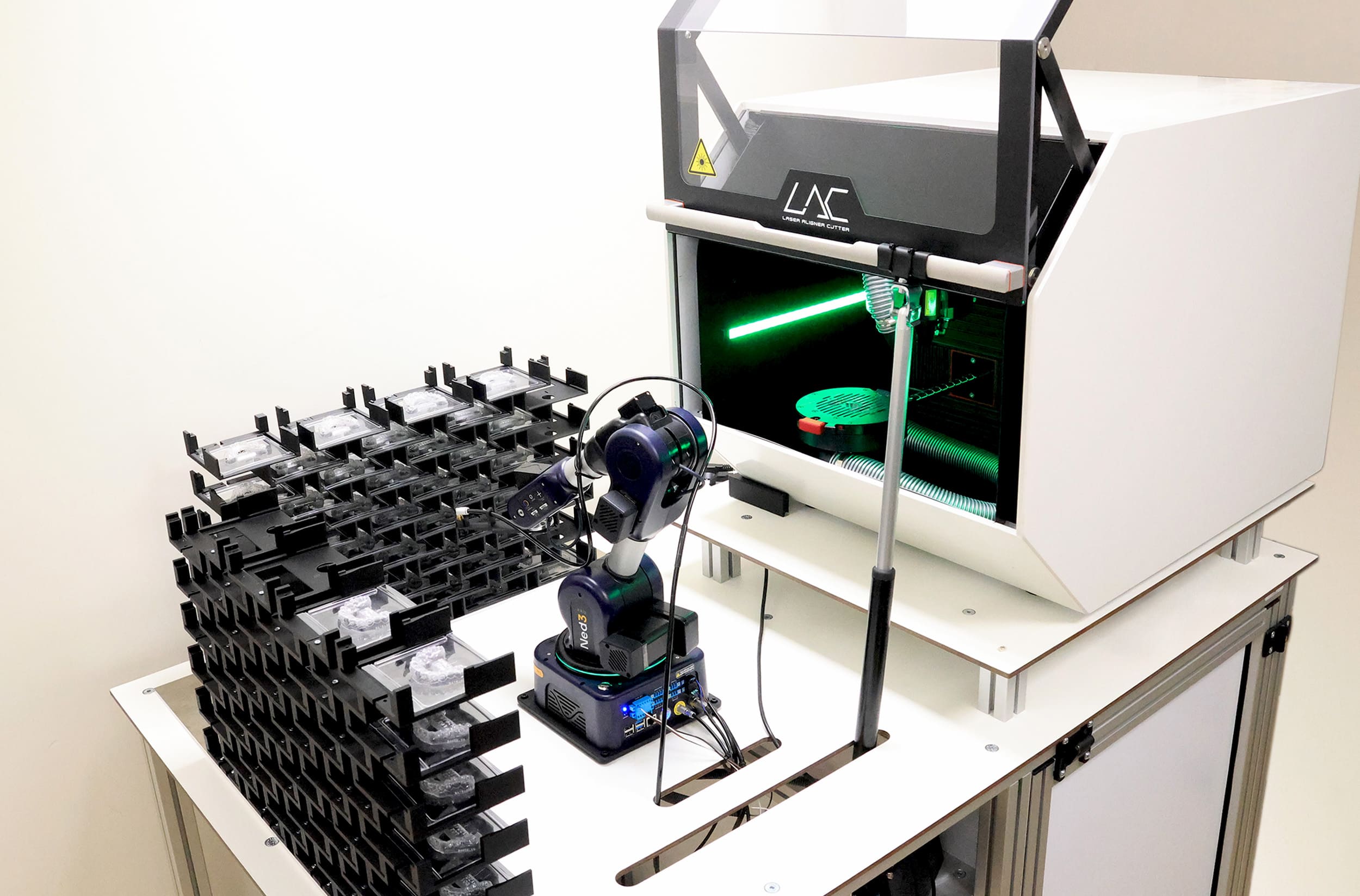 View of automated production of orthodontic aligners - Niryo